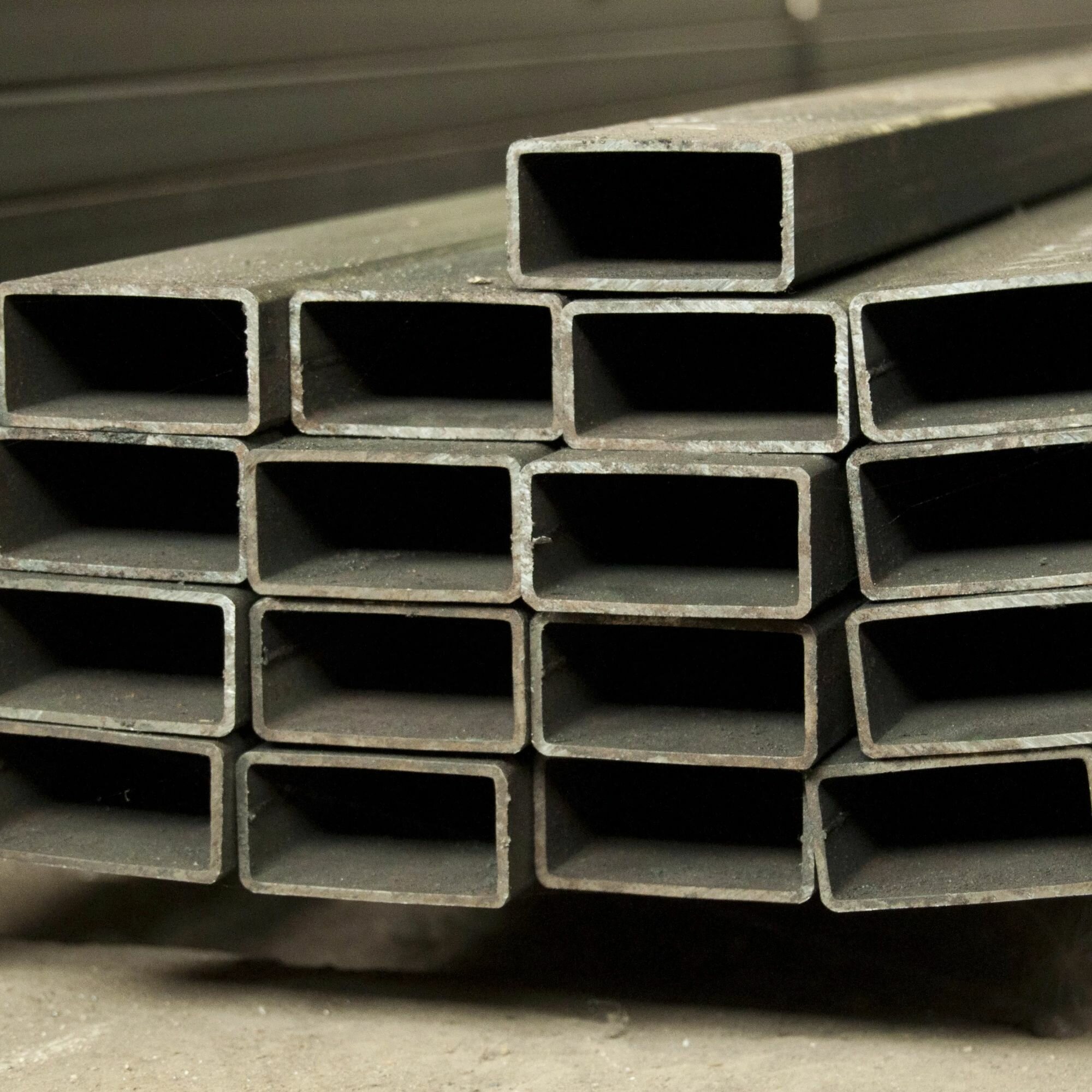 Труба профильная 30х20х2 мм - 1М (в наборе 3 шт) — фото 1