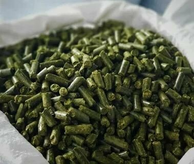 Люцерна гранулы корм для лошадей, коз, овец и птицы 9 кг