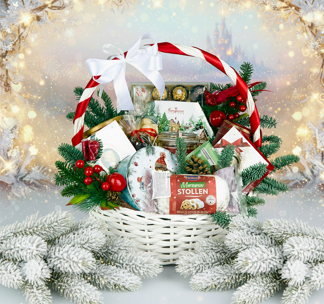 Новогодняя корзина "Сладкая метель" с конфетами, кофе и чаем