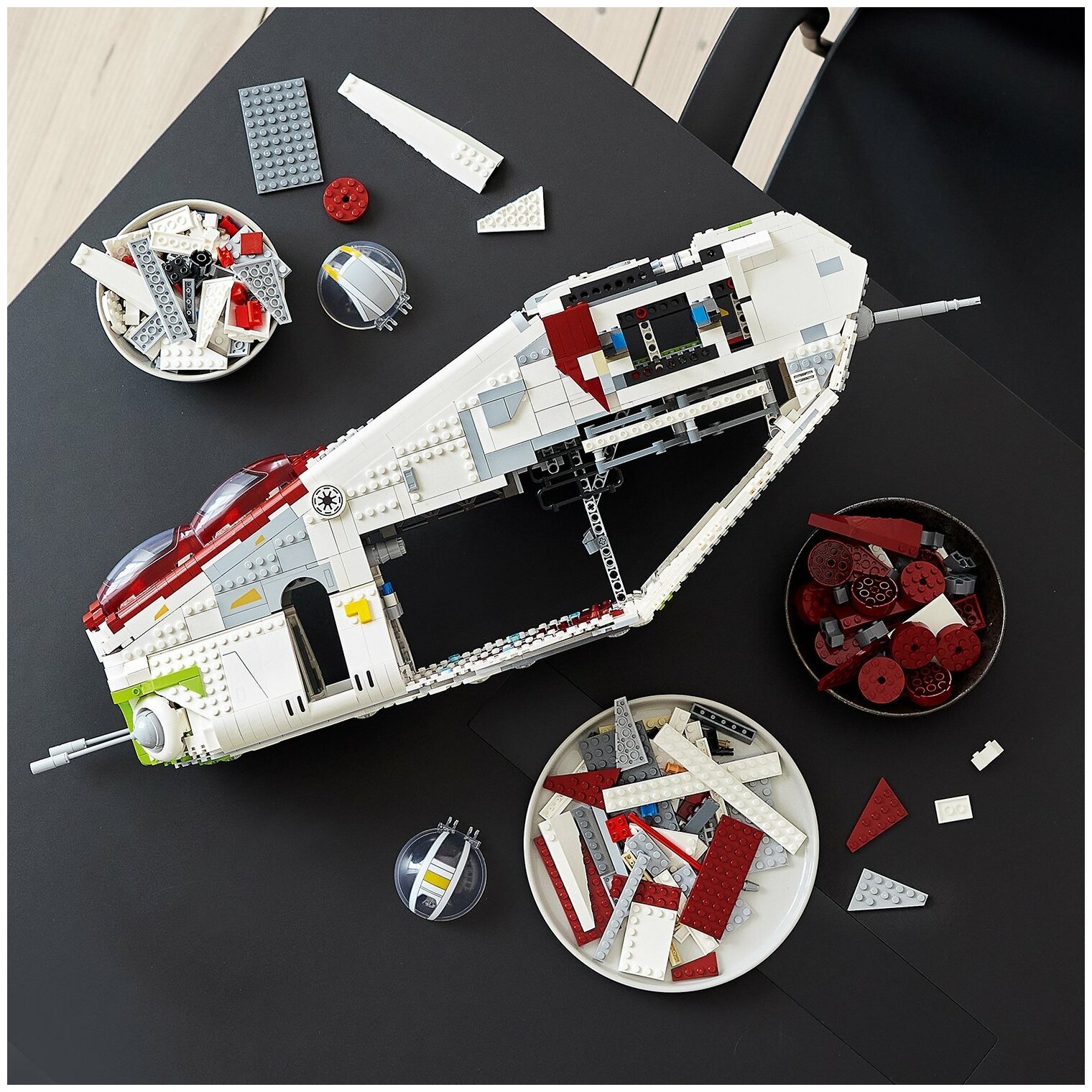 Конструктор LEGO 75309 Star Wars Republic Gunship - фото №10