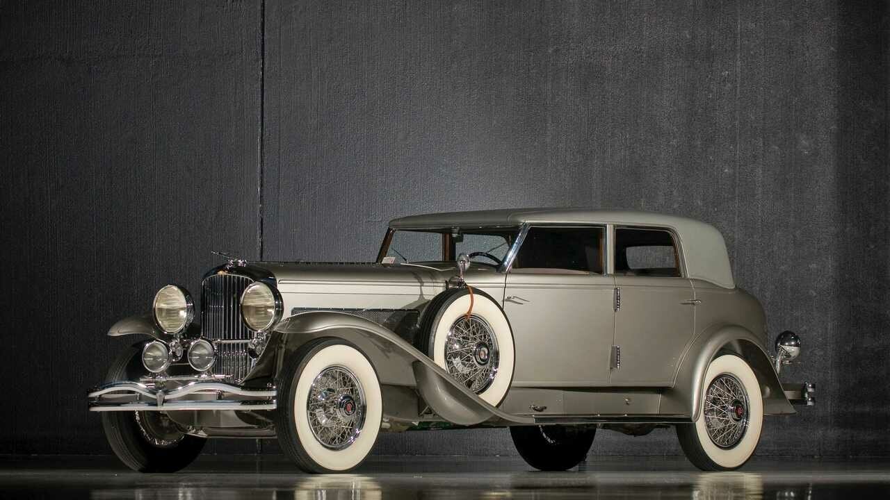 Картина на холсте 60x110 LinxOne "Автомобили duesenberg" интерьерная для дома / на стену / на кухню / с подрамником