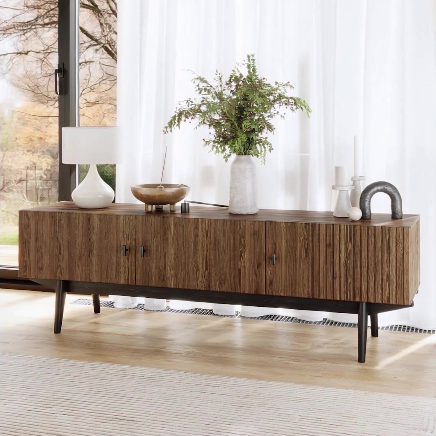 Тумба под телевизор напольная 150 см Челси коричневый, тв комод на ножках — фото 1