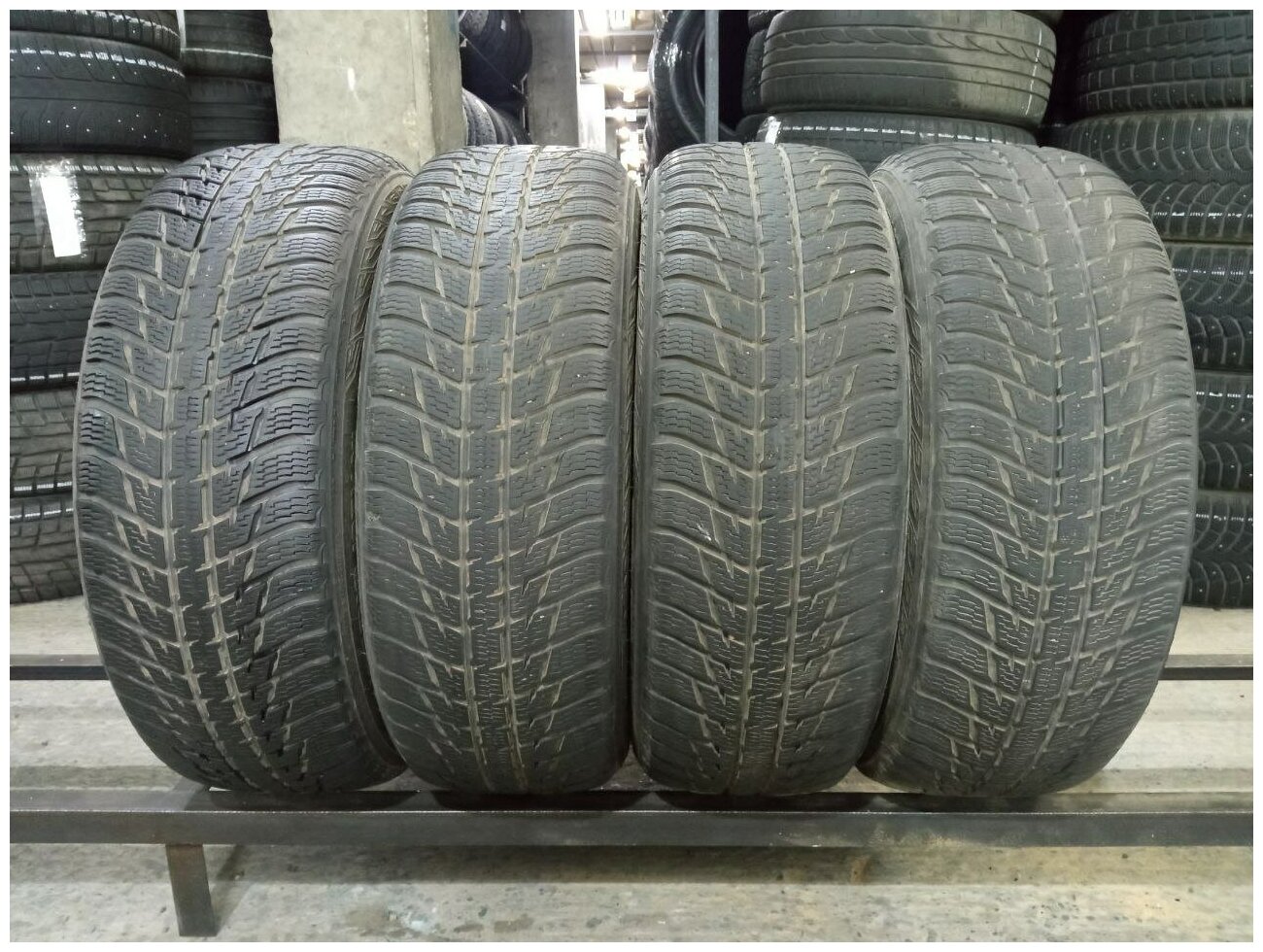 Nokian WR 3 SUV 235/60 R18 БУ Шины Зимние