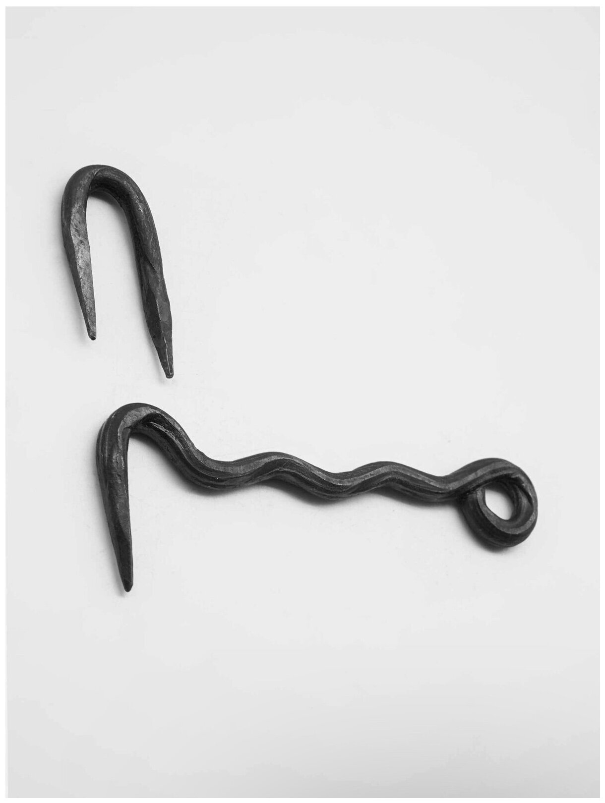 Крючок ветровой кованый Волна 12 см., цвет: черный для калиток, дверей, ворот - фотография № 6