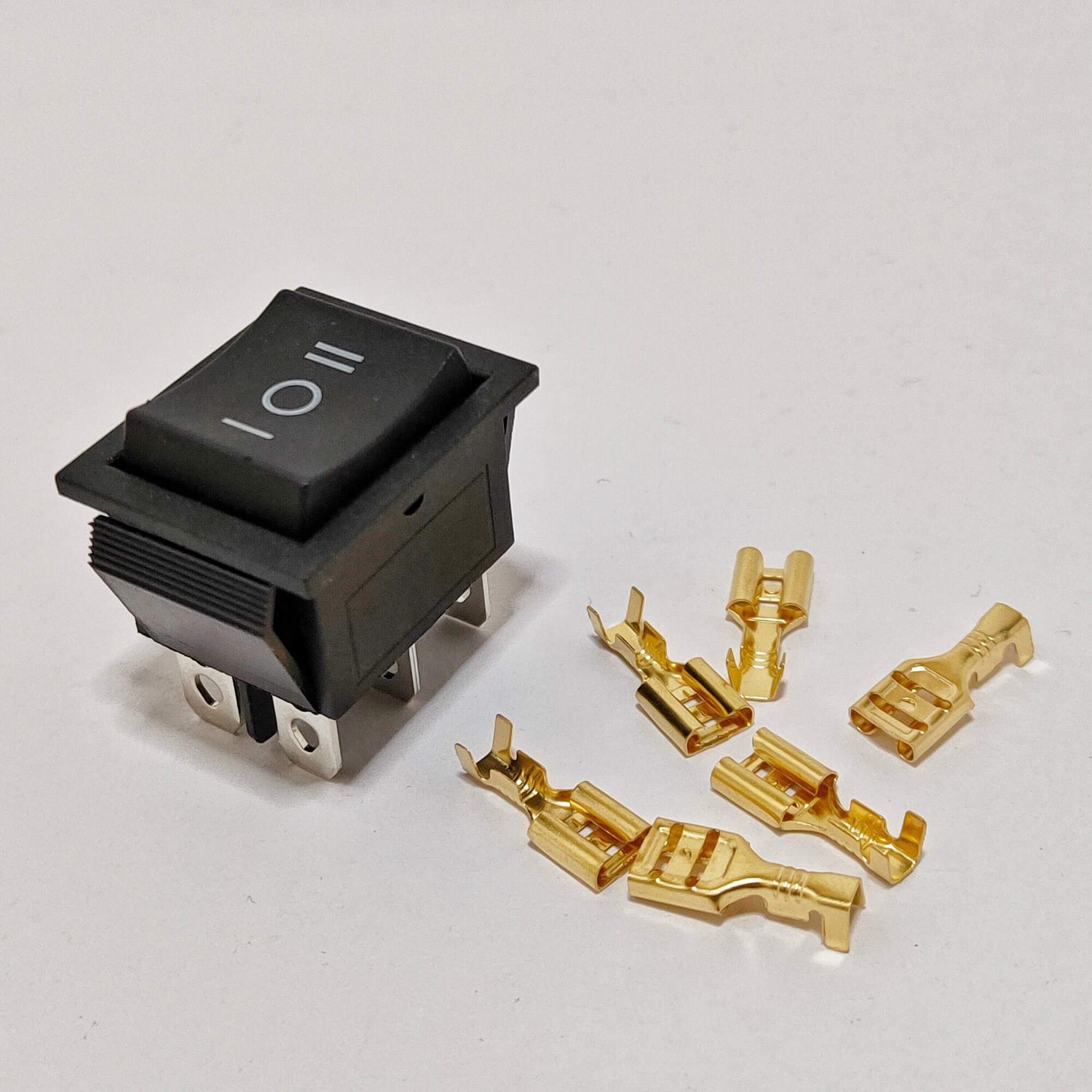 Выключатель клавишный 250V 15А (6с) (ON)-OFF-(ON) С нейтралью Б/фиксации черный REXANT (комплект с клеммами и термоусадкой) - фотография № 1