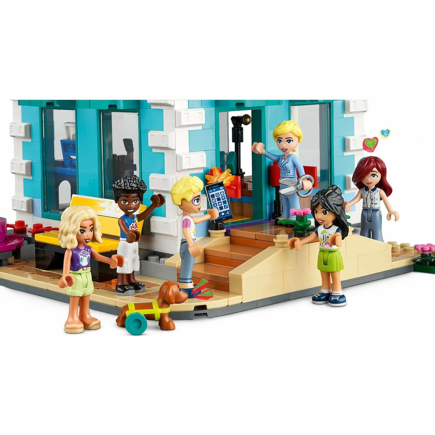 Конструктор LEGO Friends 41748 Общественный центр Хартлейк-Сити