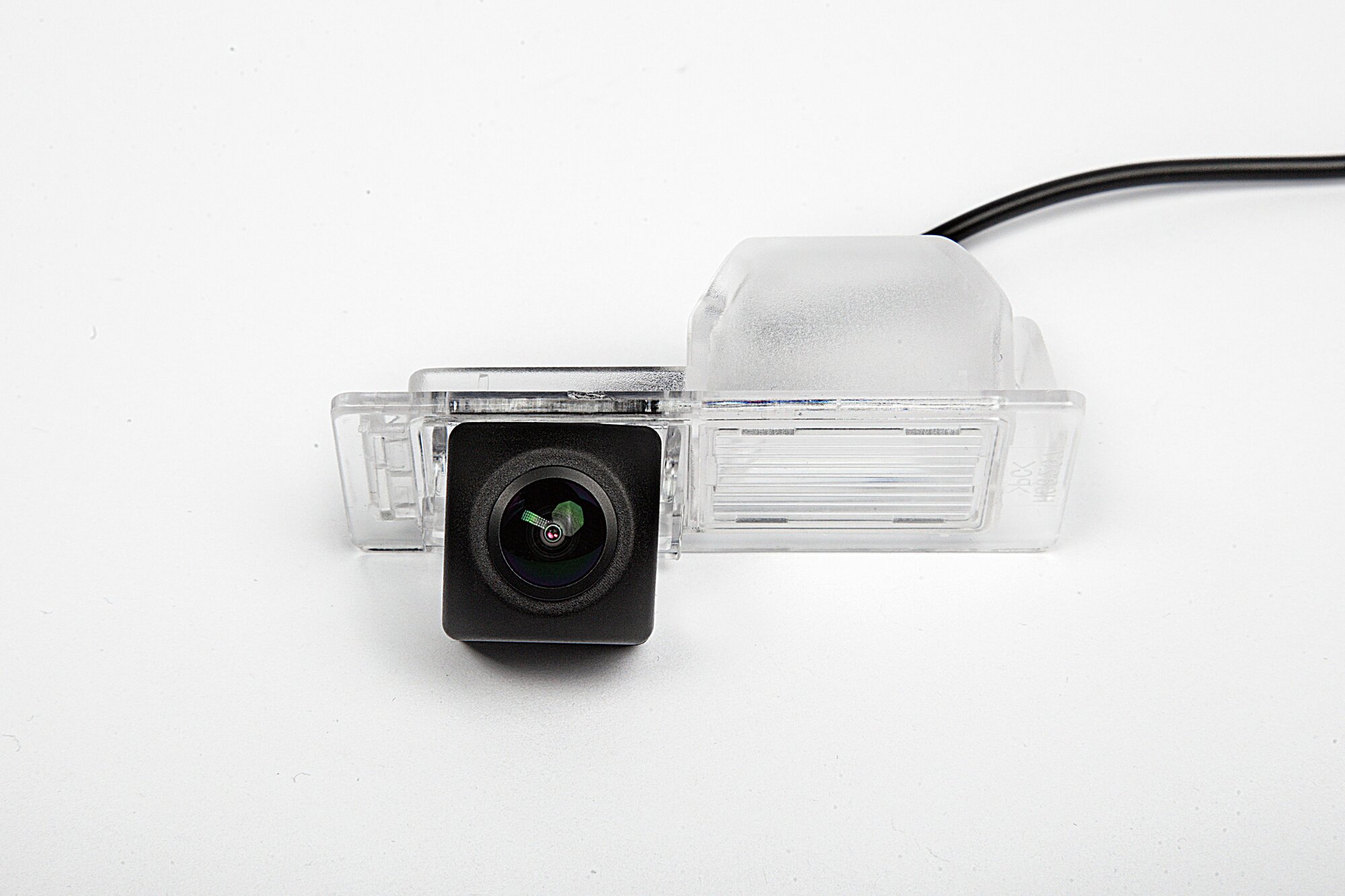 Камера заднего вида для Chevrolet (Шевроле) 2011 - 2015 NaviFly CVBS/AHD 1080P широкоугольная 170 градусов FishEye (эффект рыбий глаз)
