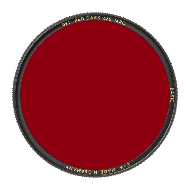 B+W BASIC 091 Red dark MRC 630 67mm Светофильтр тёмно-красный для черно-белой съемки (1102702)