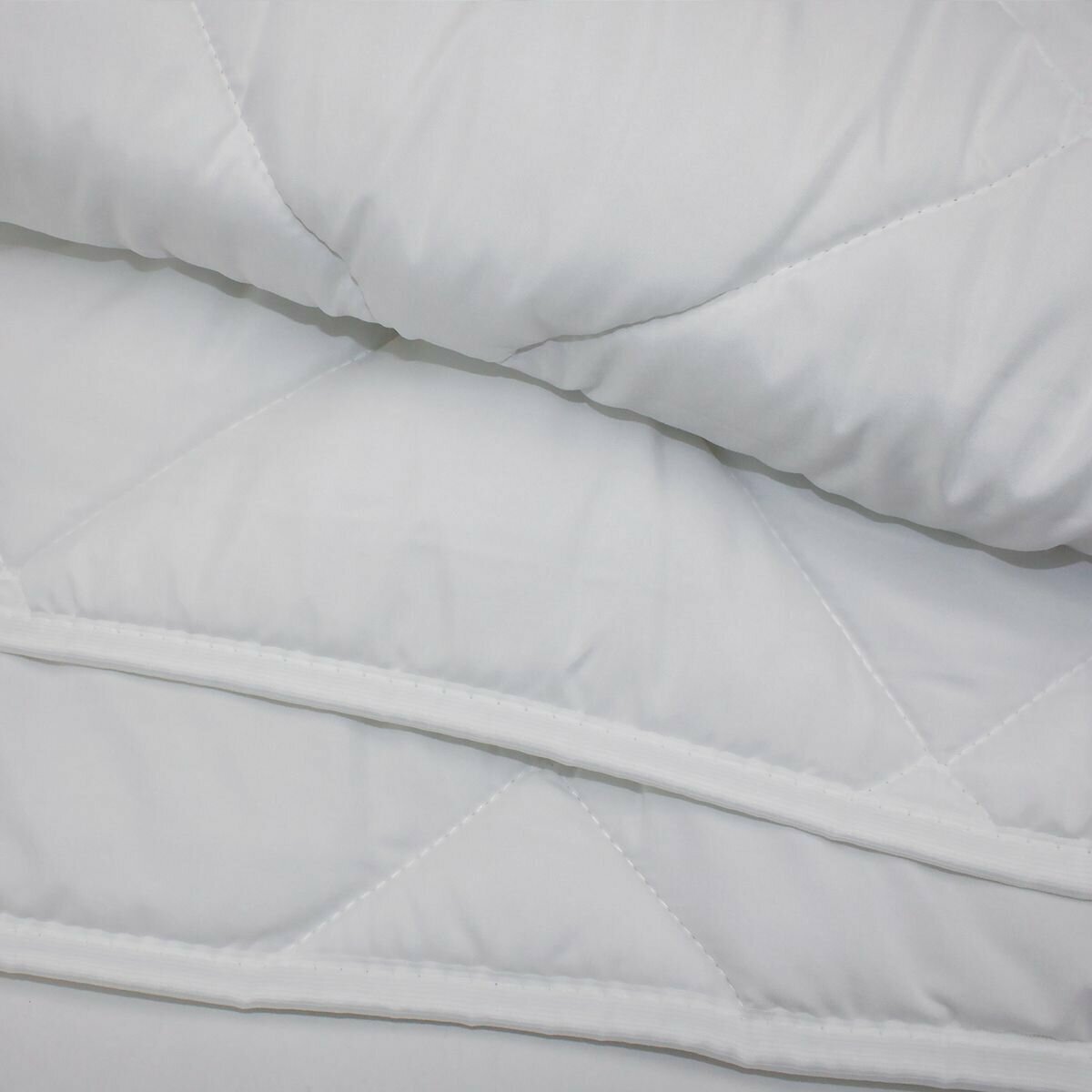 Одеяло отельное стеганое 1,5 спальный размер HORECA Всесезонное 145*230 см - фотография № 2