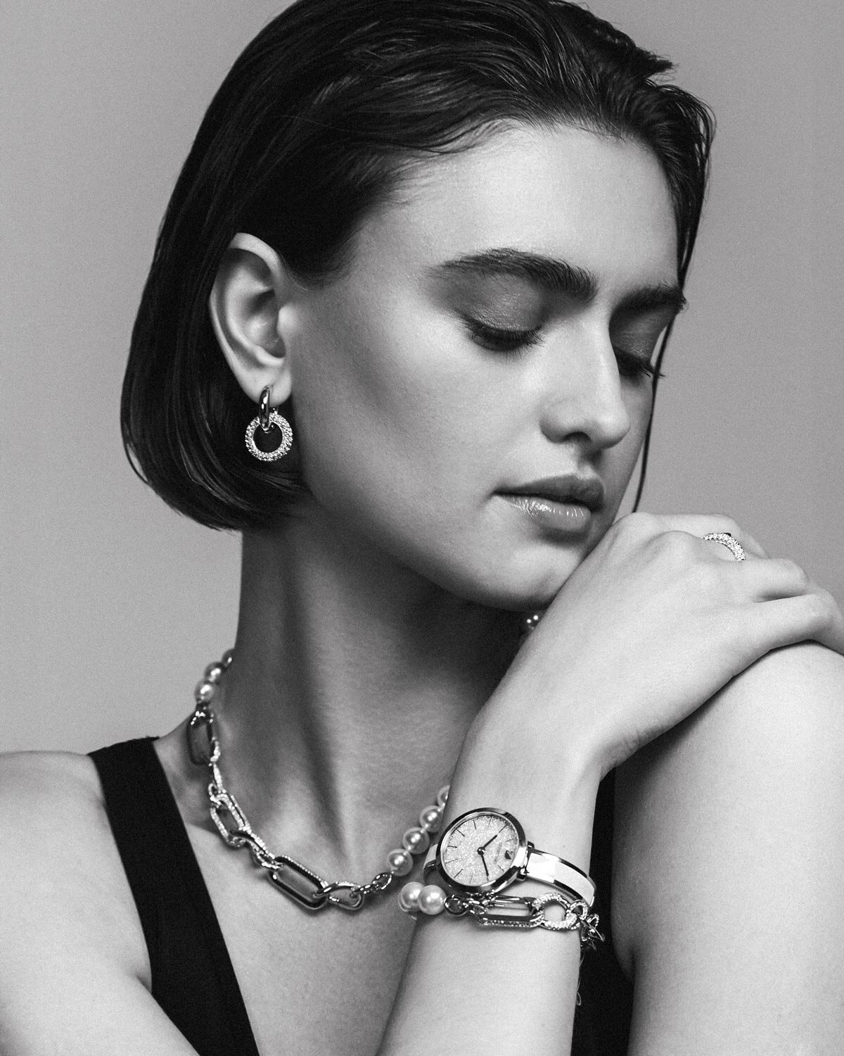 Серьги с подвесками SWAROVSKI, кристаллы Swarovski, размер 27 мм, белый, серебряный — фото 1