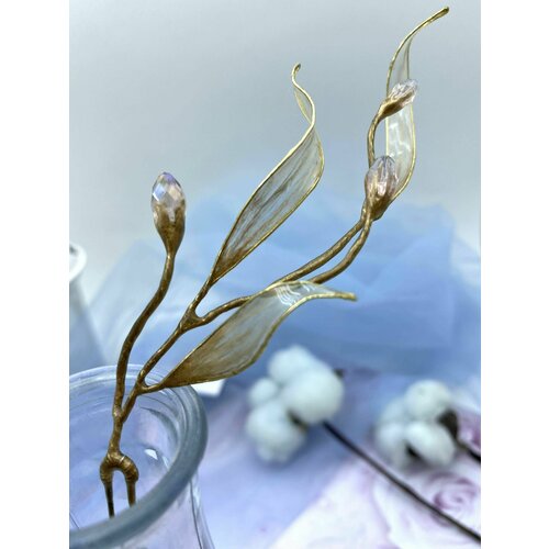 Шпилька для прически с листиками золотая