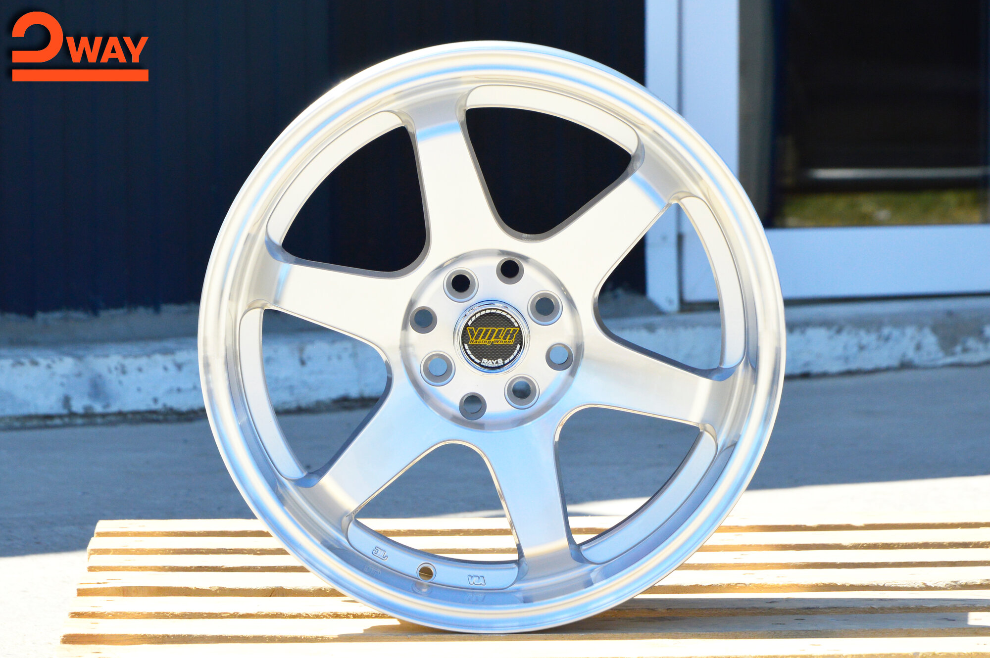 фото R17 Volk Racing TE37SL Style 4*100/114.3