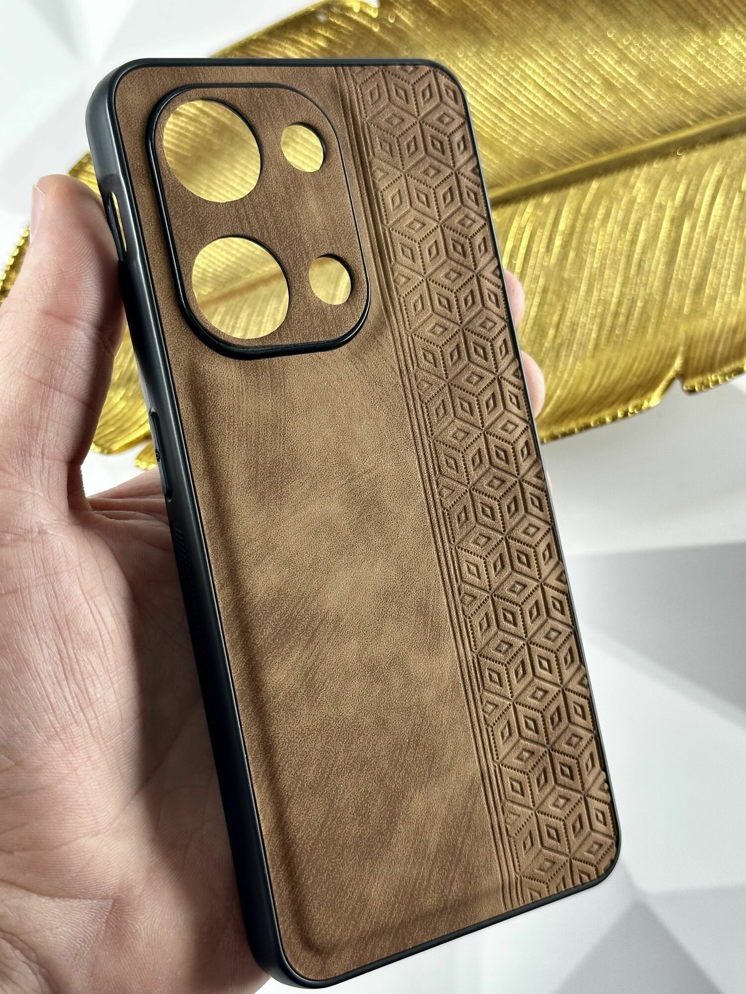 Чехол кожаный OnePlus Nord 3 / Чехол Ван Плас Норд 3 с защитой камеры, геометрия, коричневый — фото 1