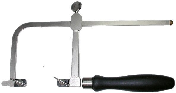 фото Лобзик ювелирный ручной 60 мм применяется для выпиливания изделий из цветного и черного металла, дерева, фанеры, пластика