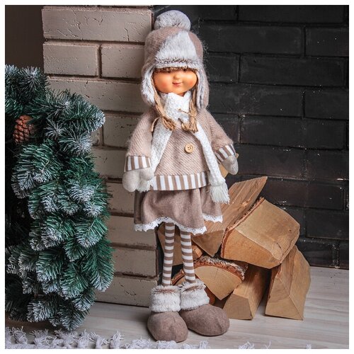 Кукла интерьерная Маруся в шапочке-ушанке 52 см