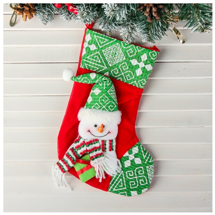 Носок для подарков "Подарочек" 18,5*26 см, снеговик зелёный