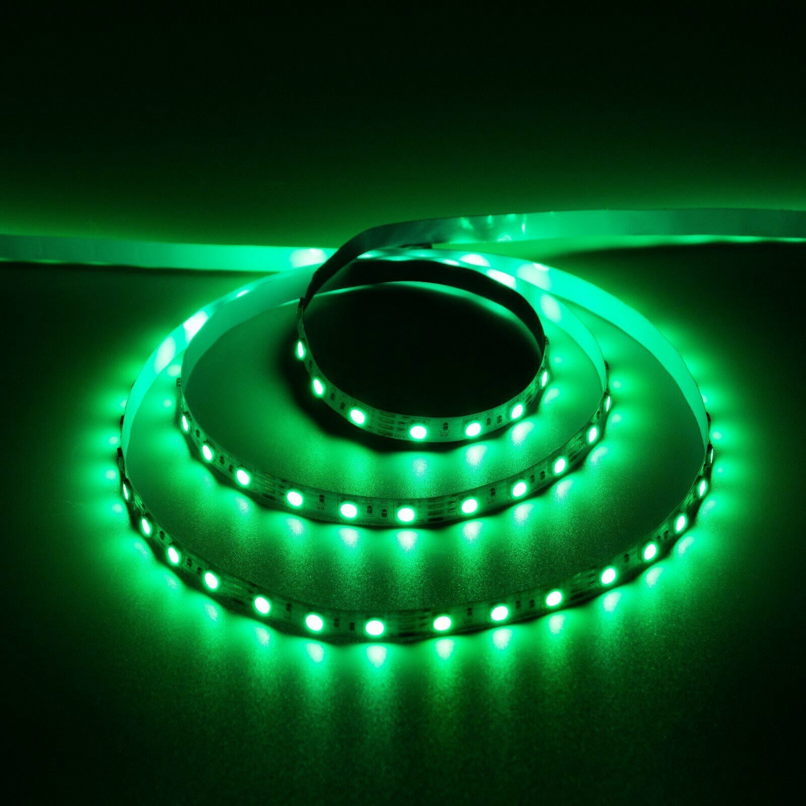 Светодиодная лента OGM 14,4W/m 60LED/m 5050SMD разноцветный (RGB) 5M - фото №4