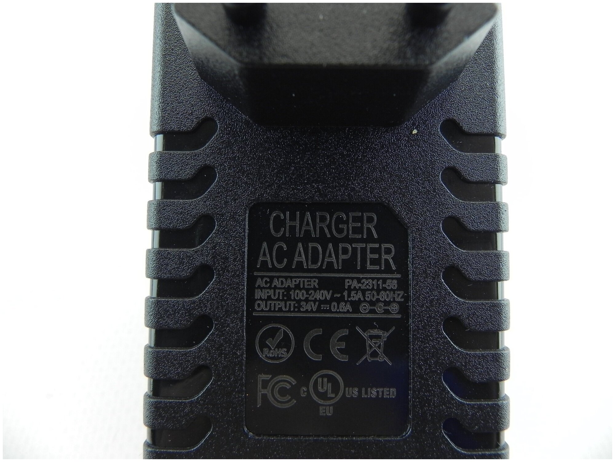 Блок питания зарядка зарядное устройство адаптер питания для пылесоса VAX Blade 34V 06A TBT3V1B2 TBT3V1T2