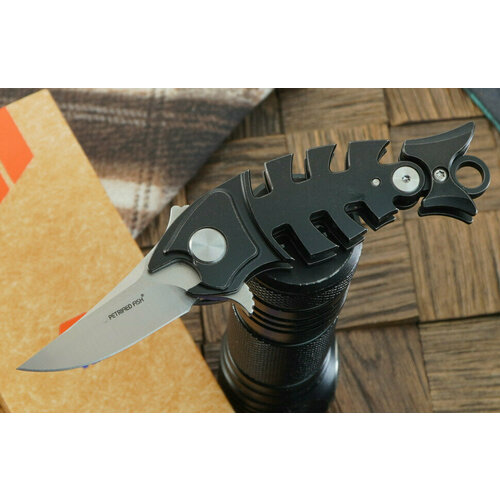 фото Складной нож-брелок petrified fish helmet pf-900 d