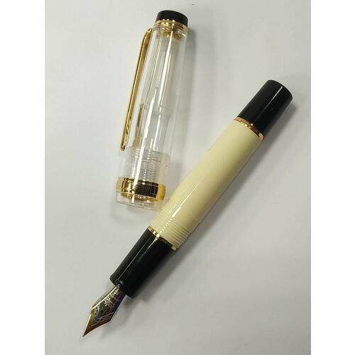 Ручка перьевая короткая лёгкая классическая с колпачком на винте JINHAO 82 W CN 1450₽