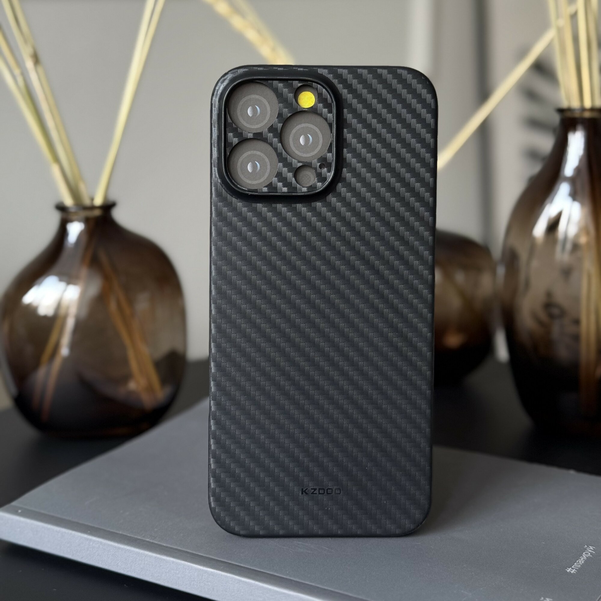 Чехол накладка для iPhone 16 Pro Max KZDOO Air Carbon, чёрный