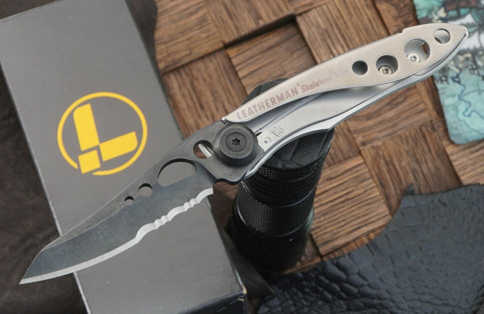 Мультитул Leatherman Skeletool KBX Black&Silver