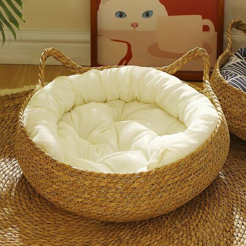 Кошачье гнездышко “Всесезонное”, плетеное из ротанга, с съемной подушкой, Размер L, Белый ватный диск