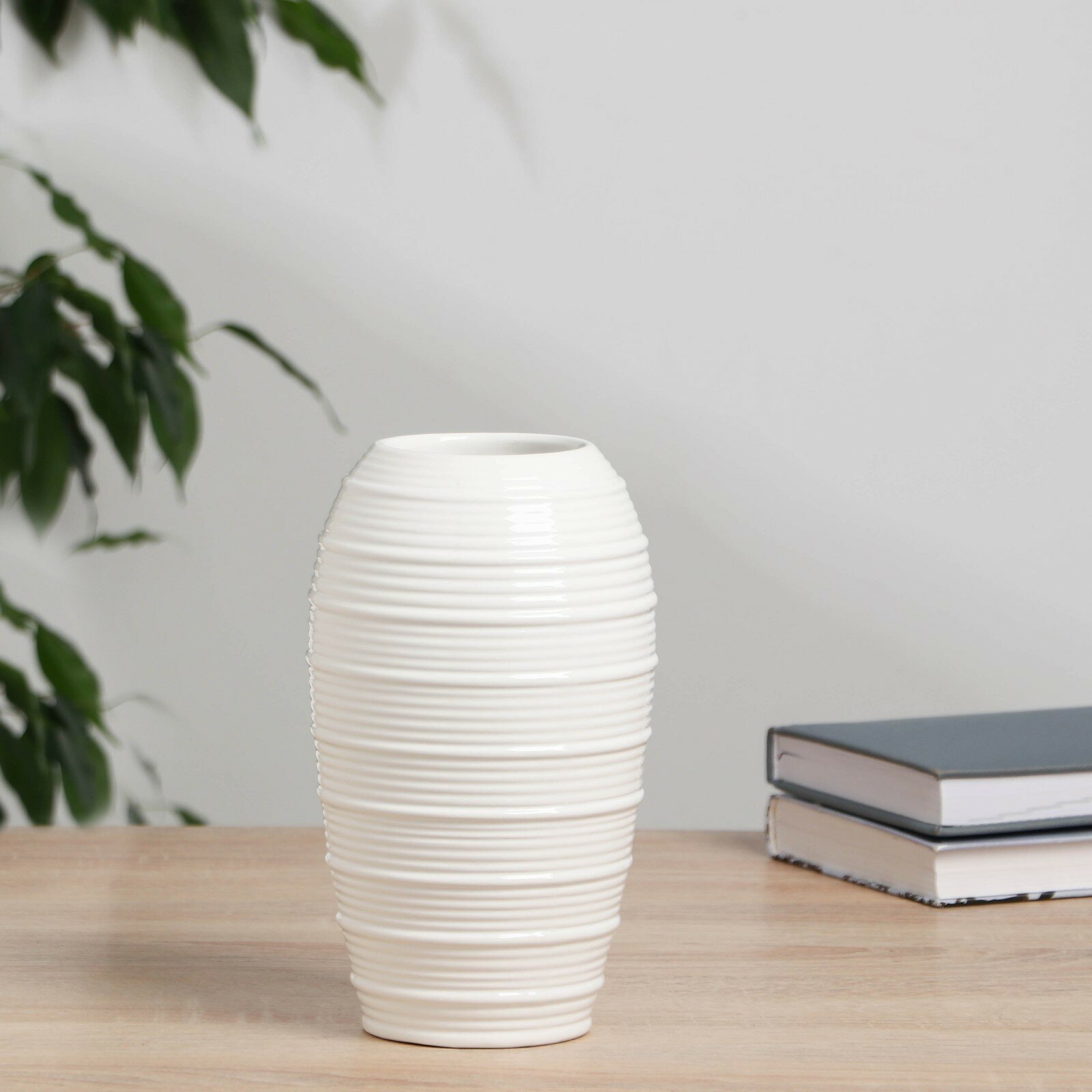 Ваза «Арья» h=20 см керамика белая