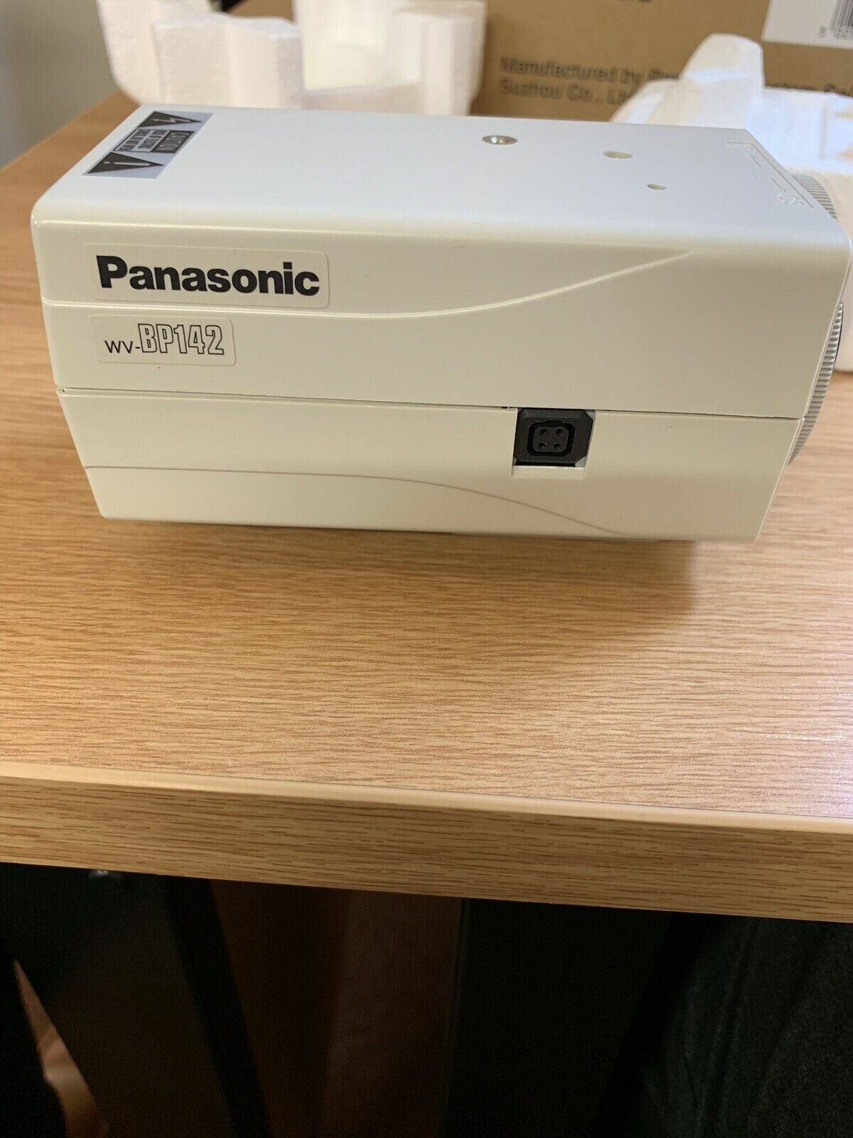 Камера видеонаблюдения Panasonic WV-BP142E (без объектива)