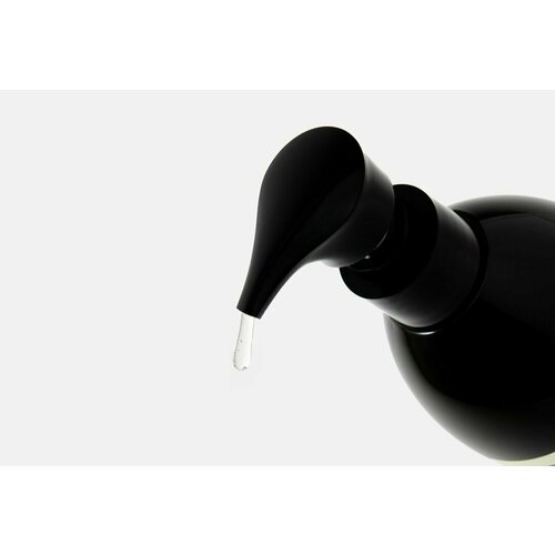 Гель для душа с ароматом белого мускуса RELAXING SPA BODY WASH