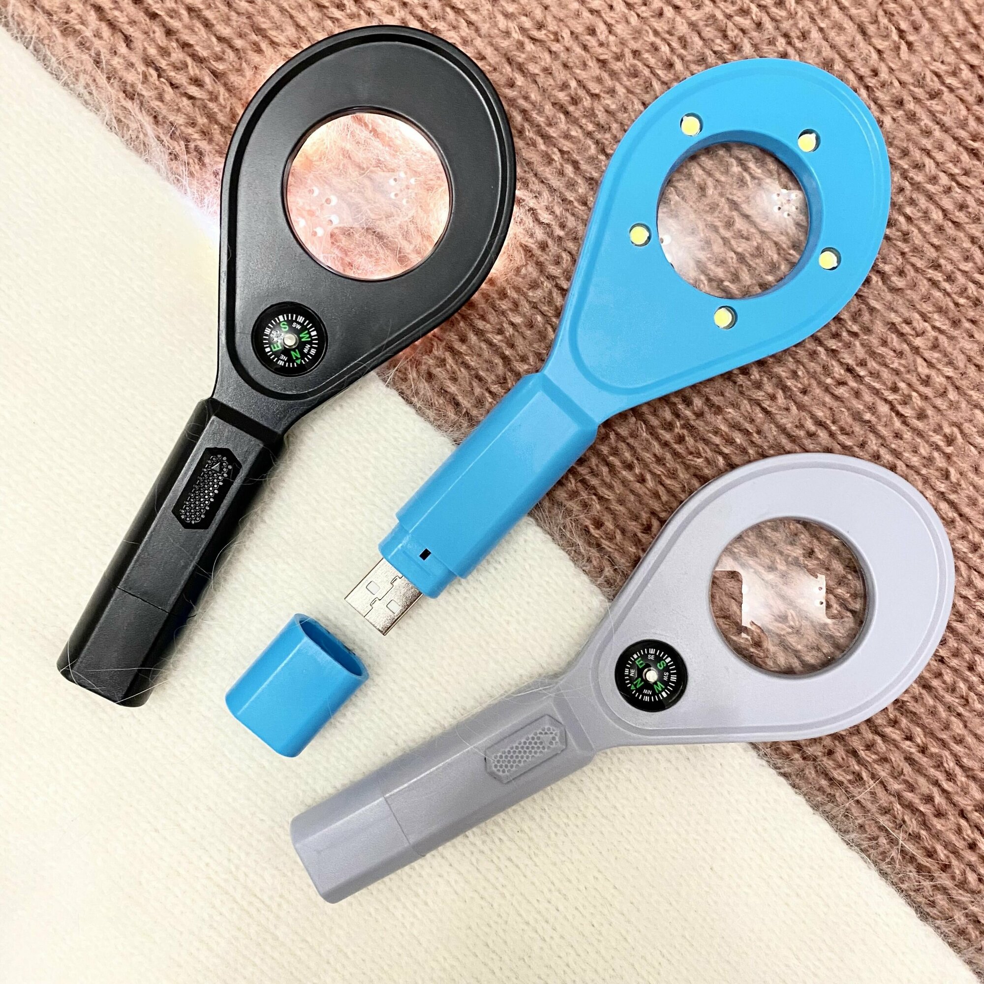 Лупа со светодидным фонариком и компасом , зарядка от USB , цвет черный — фото 1