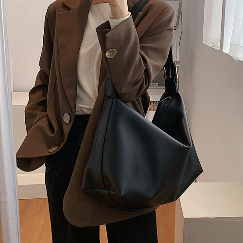 Сумка хобо , фактура матовая, гладкая, черный