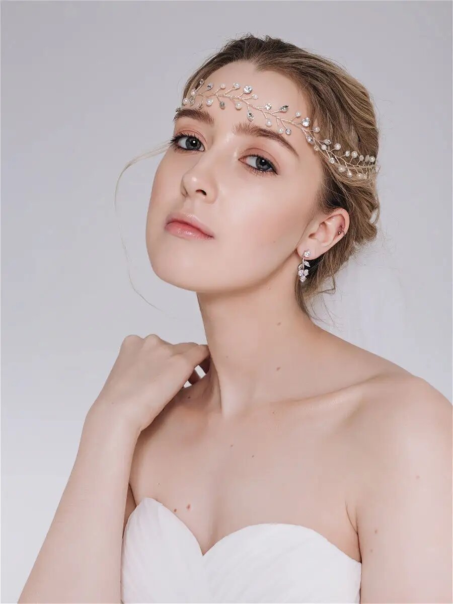 Веточка в свадебную вечернюю прическу с кристаллами, бусинами Romantic Wedding