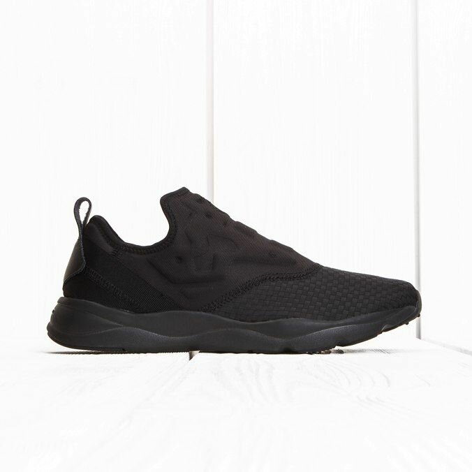 Кроссовки Reebok, размер 7 US / 39 EU / 25 CM, black