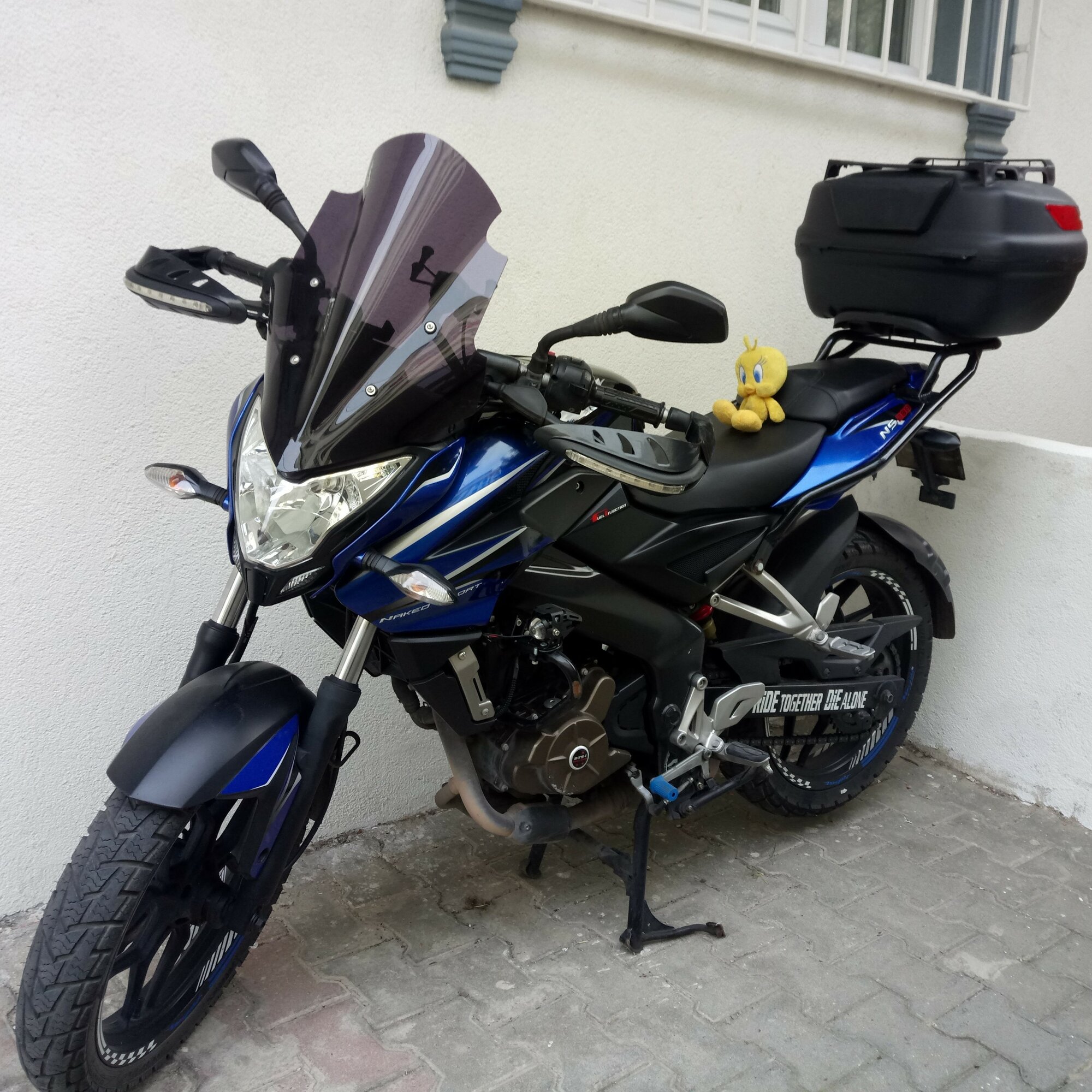 Дымчатое ветровое стекло 47см Bajaj Pulsar NS200 2011-2023
