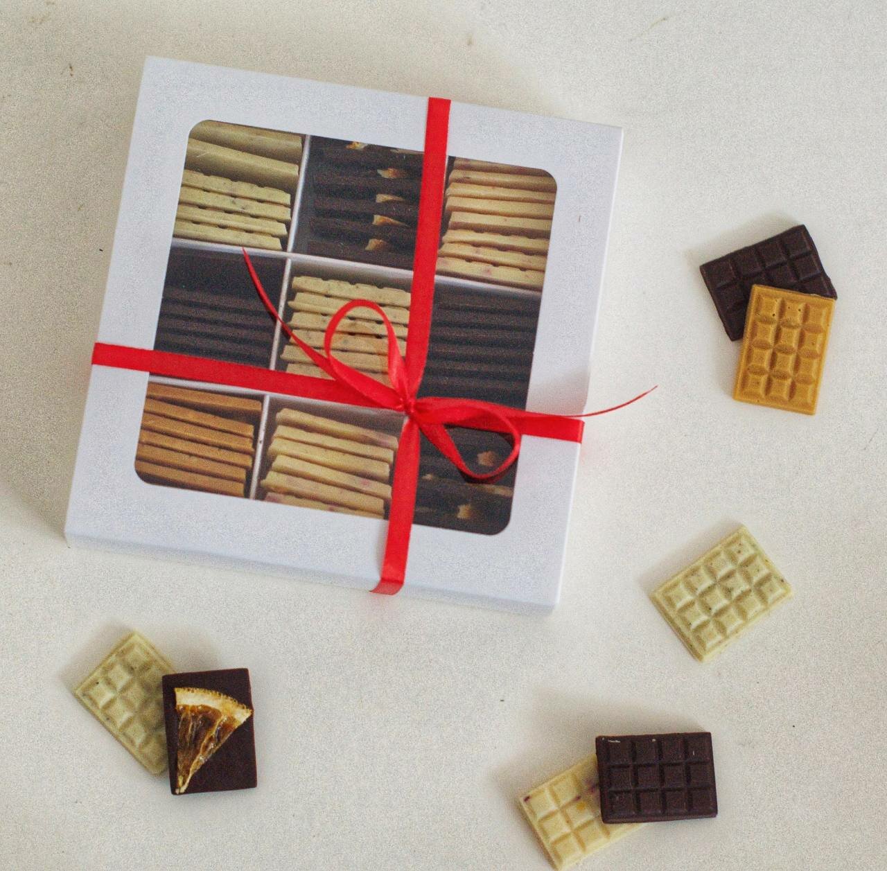 Подарочный набор шоколадных конфет из Бельгийского шоколада сладкий подарок CoffeeBook - фотография № 5