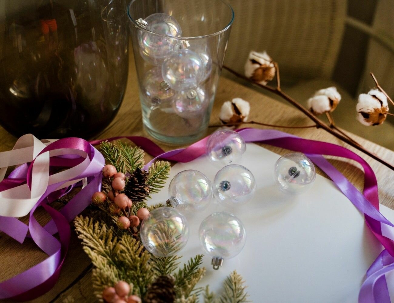Набор пластиковых шаров SCINTILLA, цвет: прозрачный перламутр, 40-60 мм, упаковка 30 шт, Winter Deco 023086