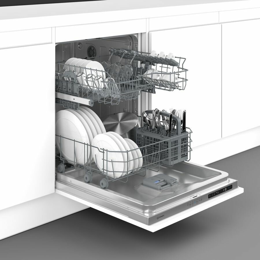 Встраиваемая посудомоечная машина Indesit DI 3C49 B 869894000040 - фотография № 2