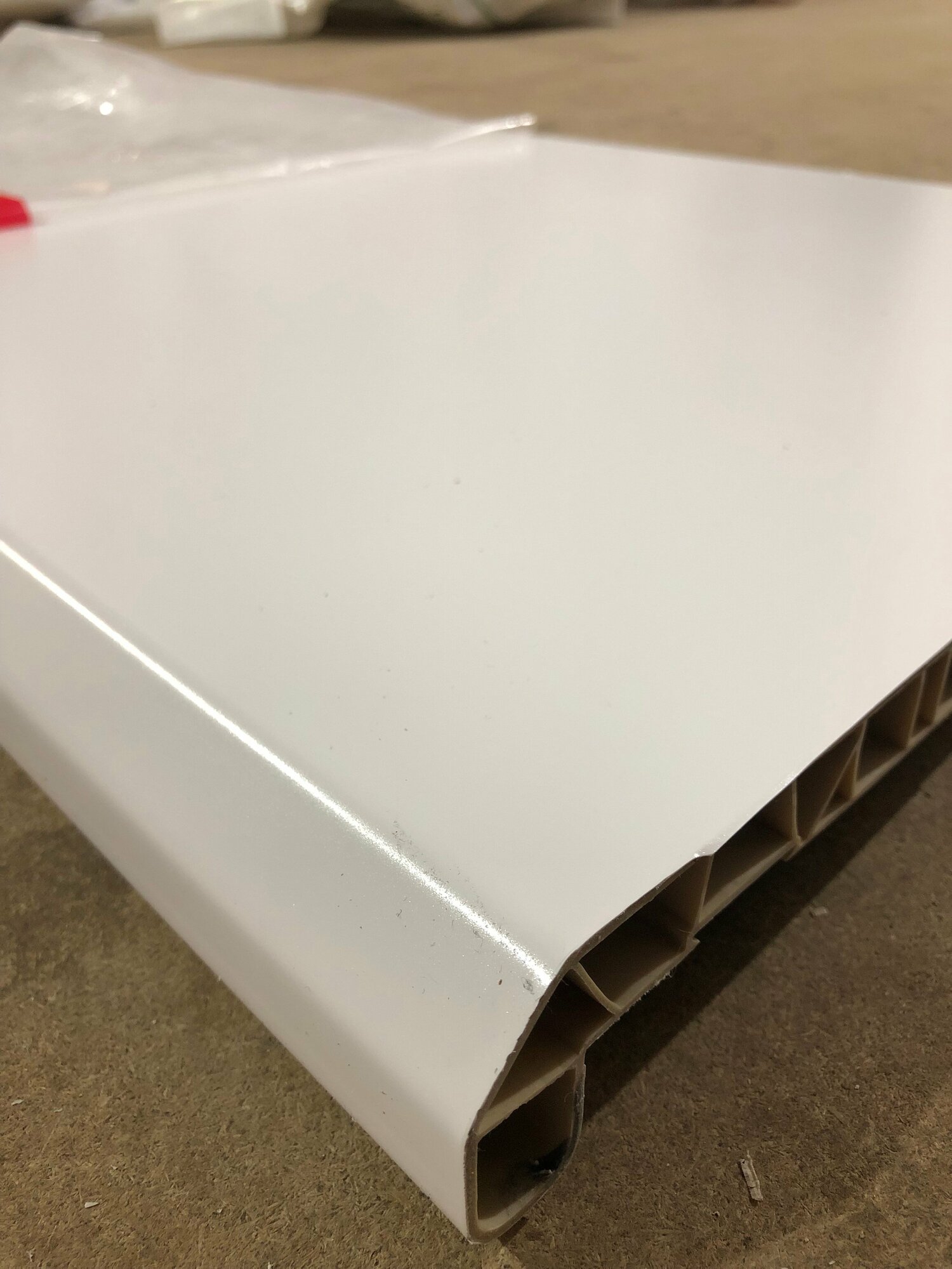 Подоконник Данке Комфорт матовый 600*2000 с заглушками