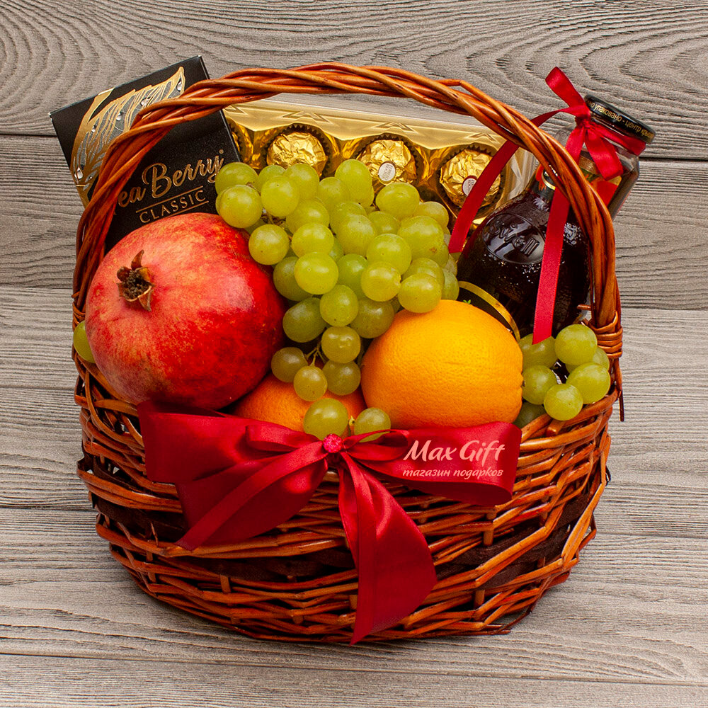 Подарочная корзина с фруктами «Гранатовый браслет»