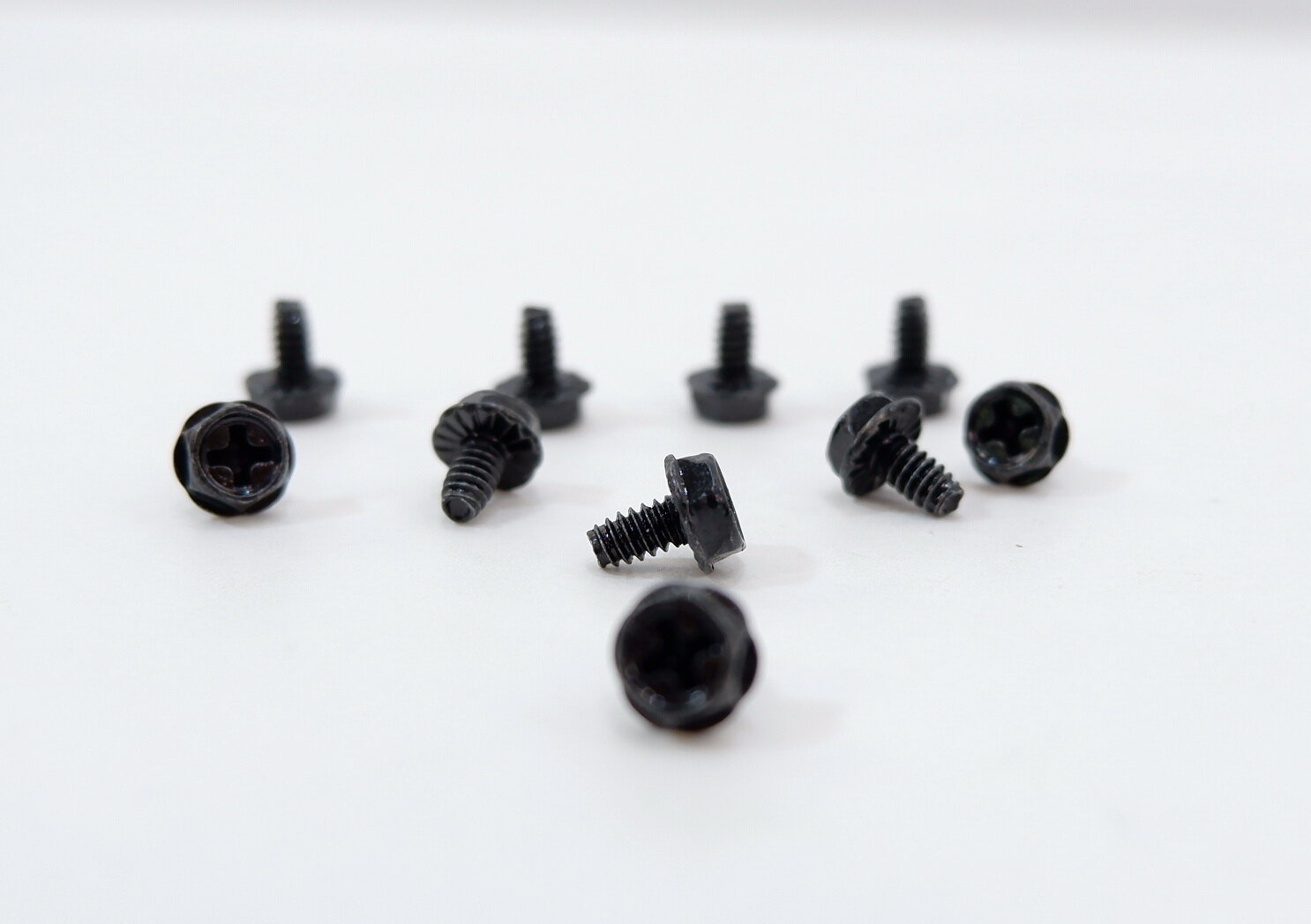 10шт. Чёрные Винты UNC 6-32 с шестигранной головкой для крепления комплектующих в корпус ПК. — фото 1