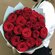 Цветы живые букет из 21 красной розы 40 см в упаковке Flor2u