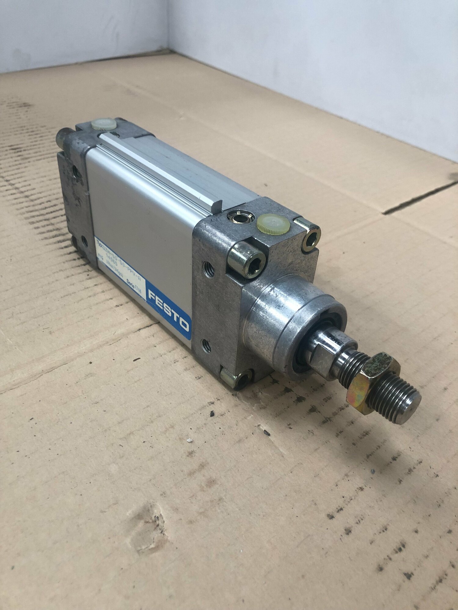 Пневматический цилиндр FESTO DZH5050PPVA