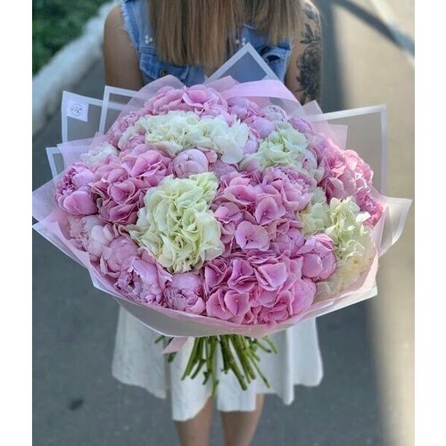 Букет "Мальвина", гортензия, пионы розовые, красивый букет цветов пионов, шикарный, премиум цветы.