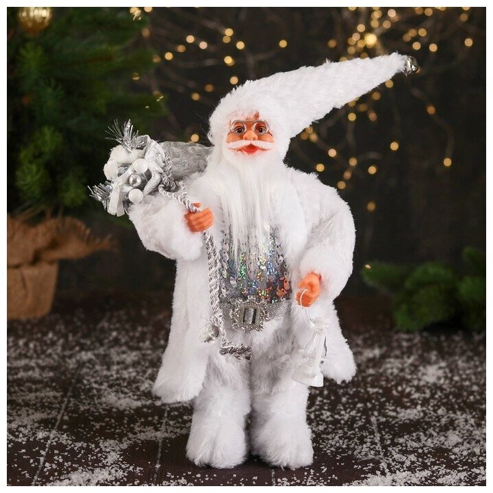 Дед Мороз "В кафтане с пайетками и с фонариком" 30 см, серебристо-белый