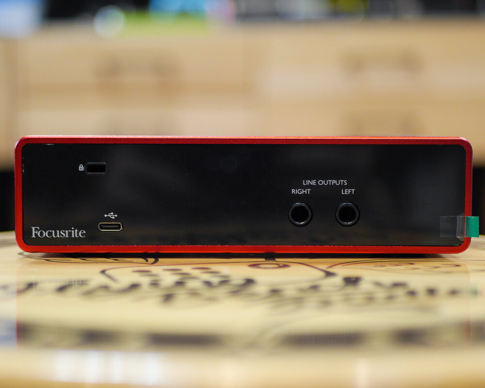 Внешняя звуковая карта Focusrite Scarlett 2i2 3rd Gen