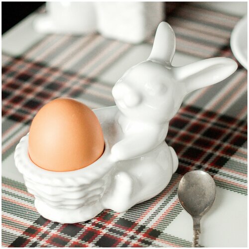 Подставка для яйца Rabbit With The Basket Egg Holder