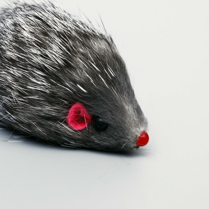 Мышь из натурального меха, 5 см, серая - фотография № 7