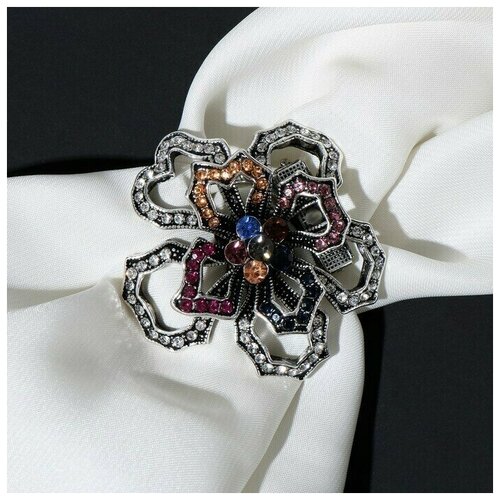 фото Зажим для платка цветок геометричный, цветной в чернёном серебре, 1 шт. queen fair
