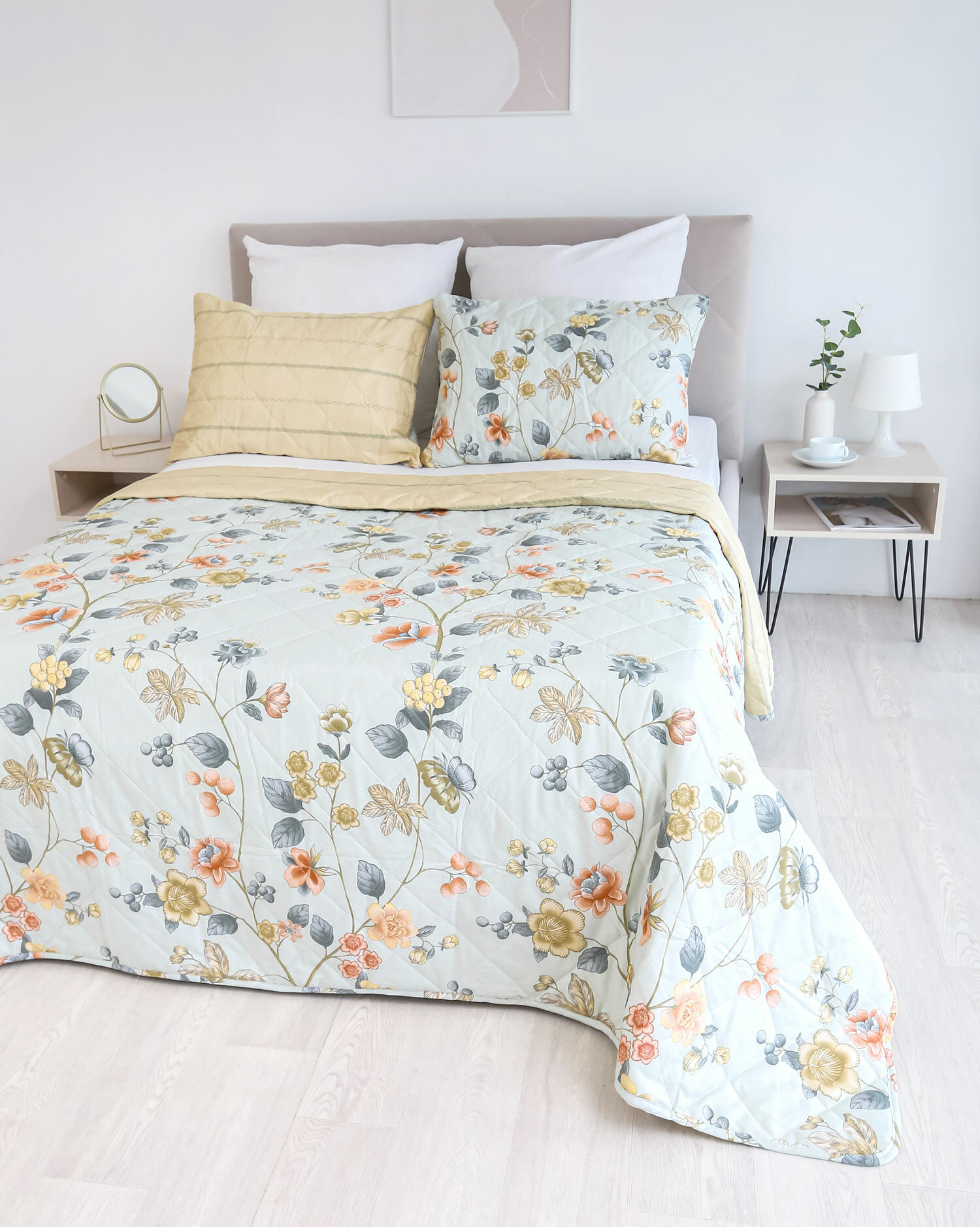 фото Двухстороннее сатиновое покрывало SB-014 Elintale (бежевый-голубой), 200x215